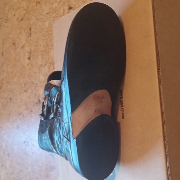 CYDWOQ Handmade Three Buckle Distressed Black Boots Size 6 (36.5), NIB with Bag - Picture 8 of 15